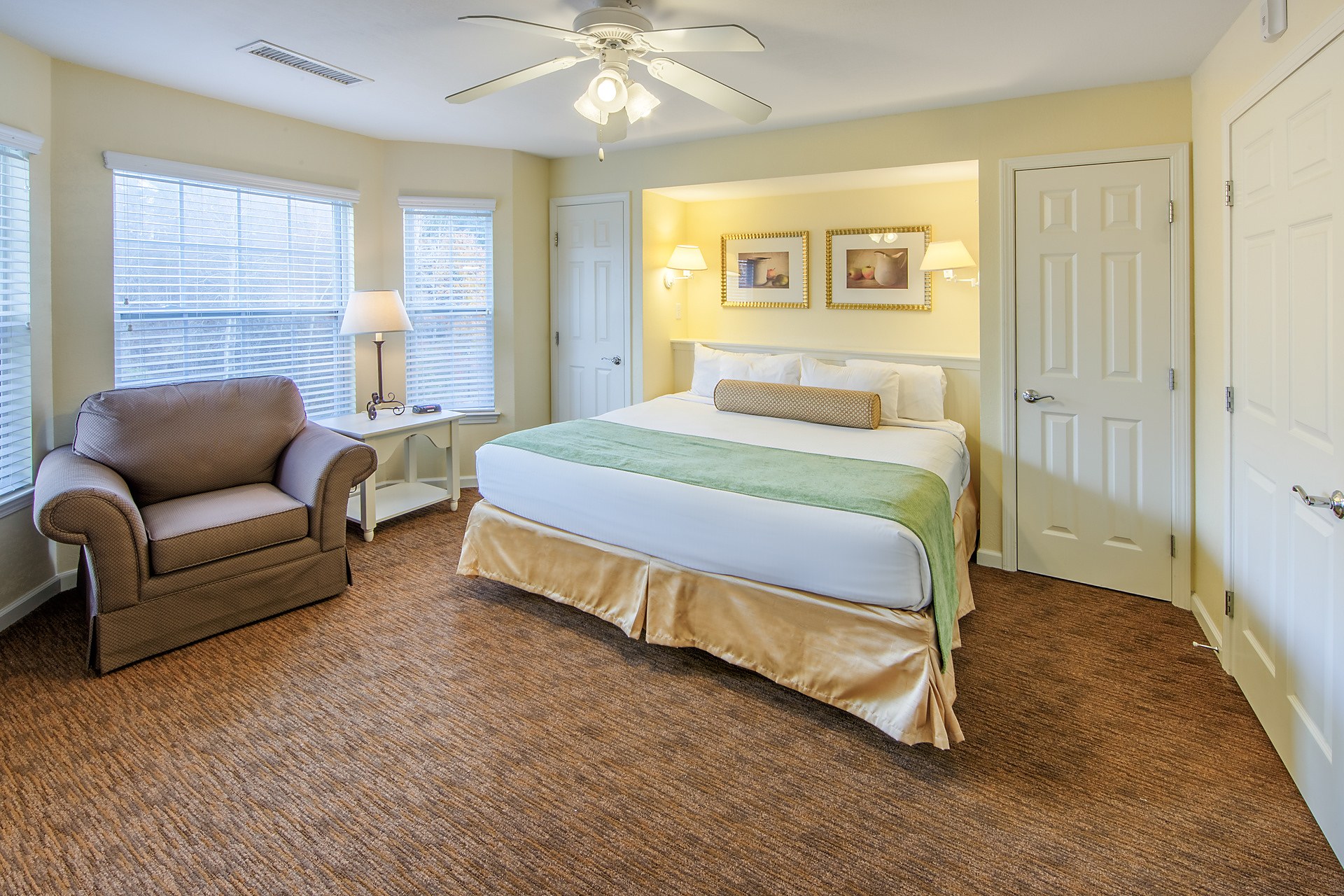 Two-Bedroom Presidential at Oak n’ Spruce Resort in the Berkshires